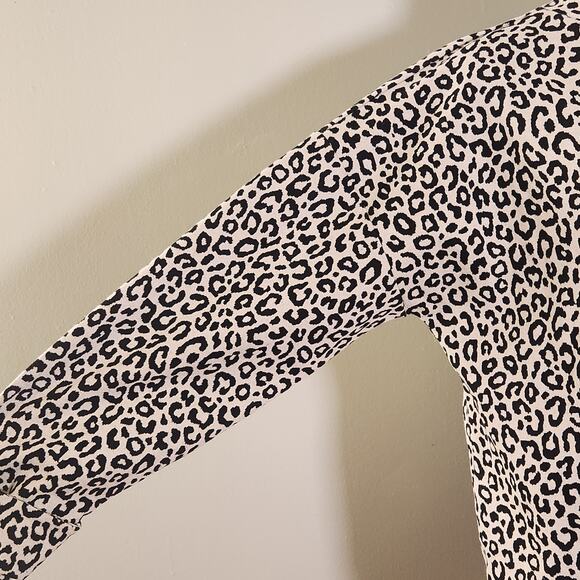 ANN TAYLOR Mock Neck Animal Print Sweater, Size Medium - Picture 9 of 14